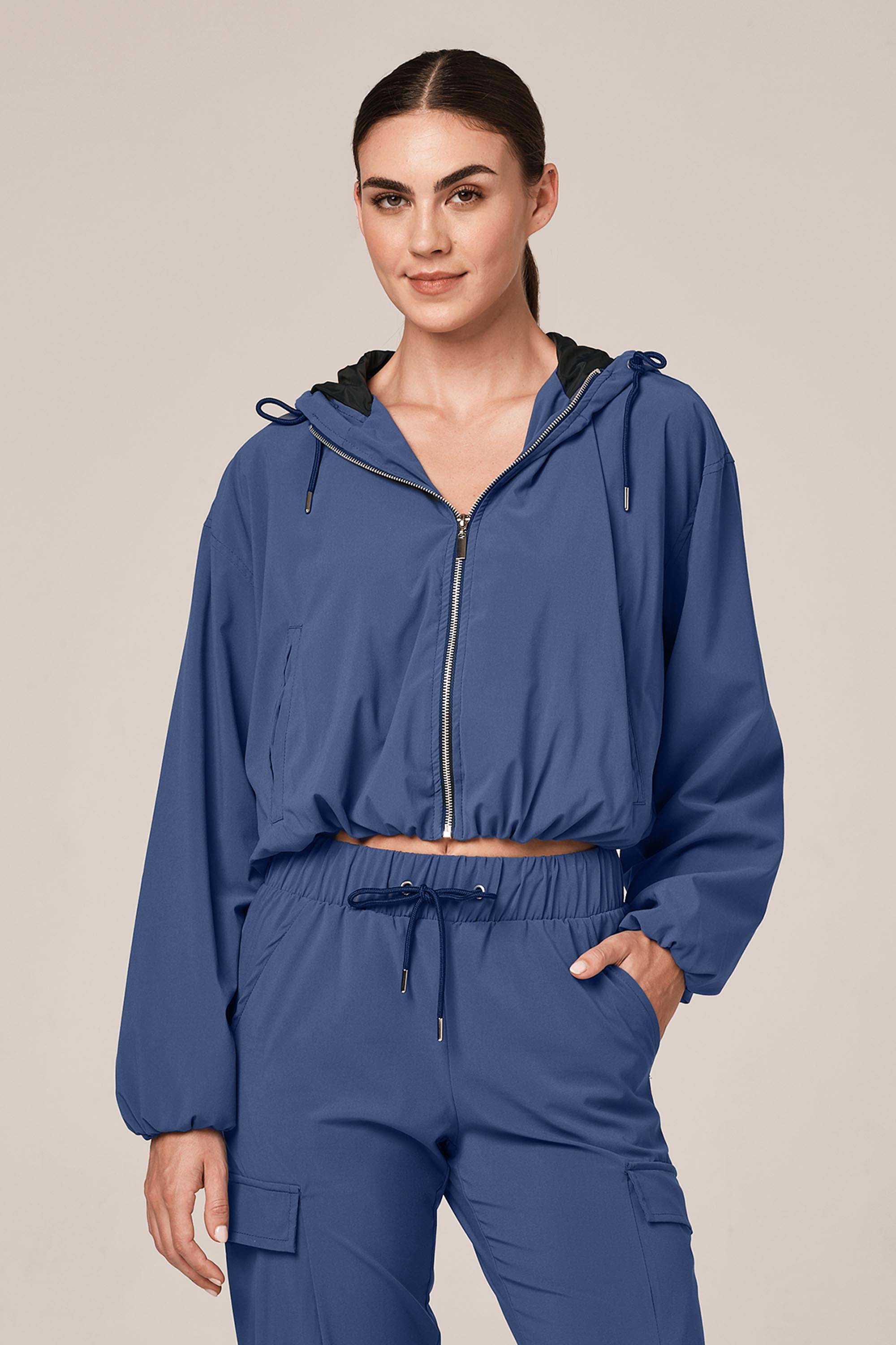 Women's activewear - 925Fit featuring sports bras, yoga pants