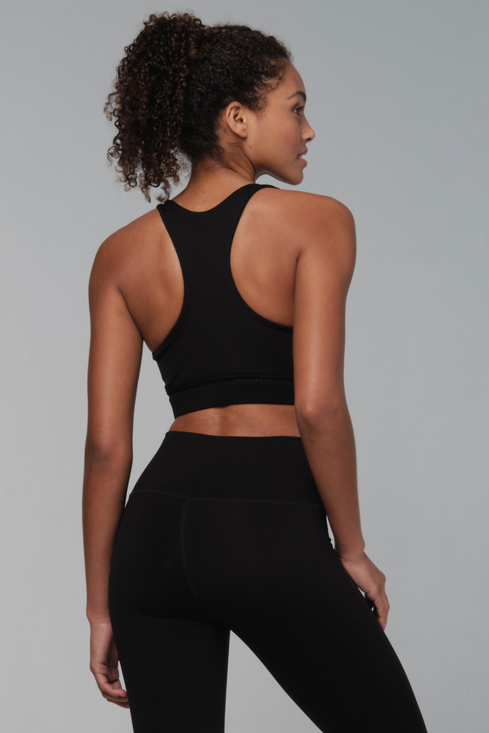 Head Turner Black Sports Bra (FINAL SALE) – 9two5fit